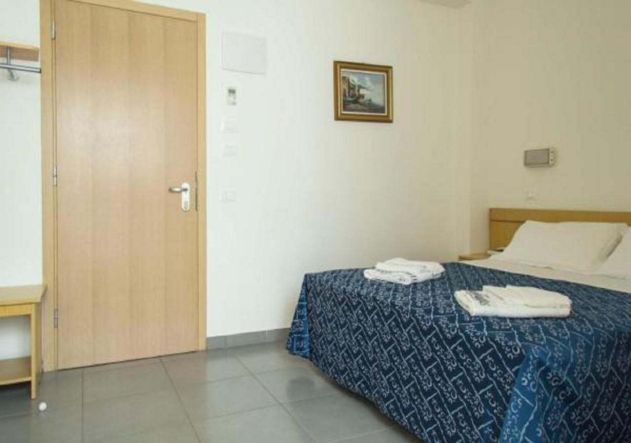 Hotel Nautilus Cattolica Rum bild