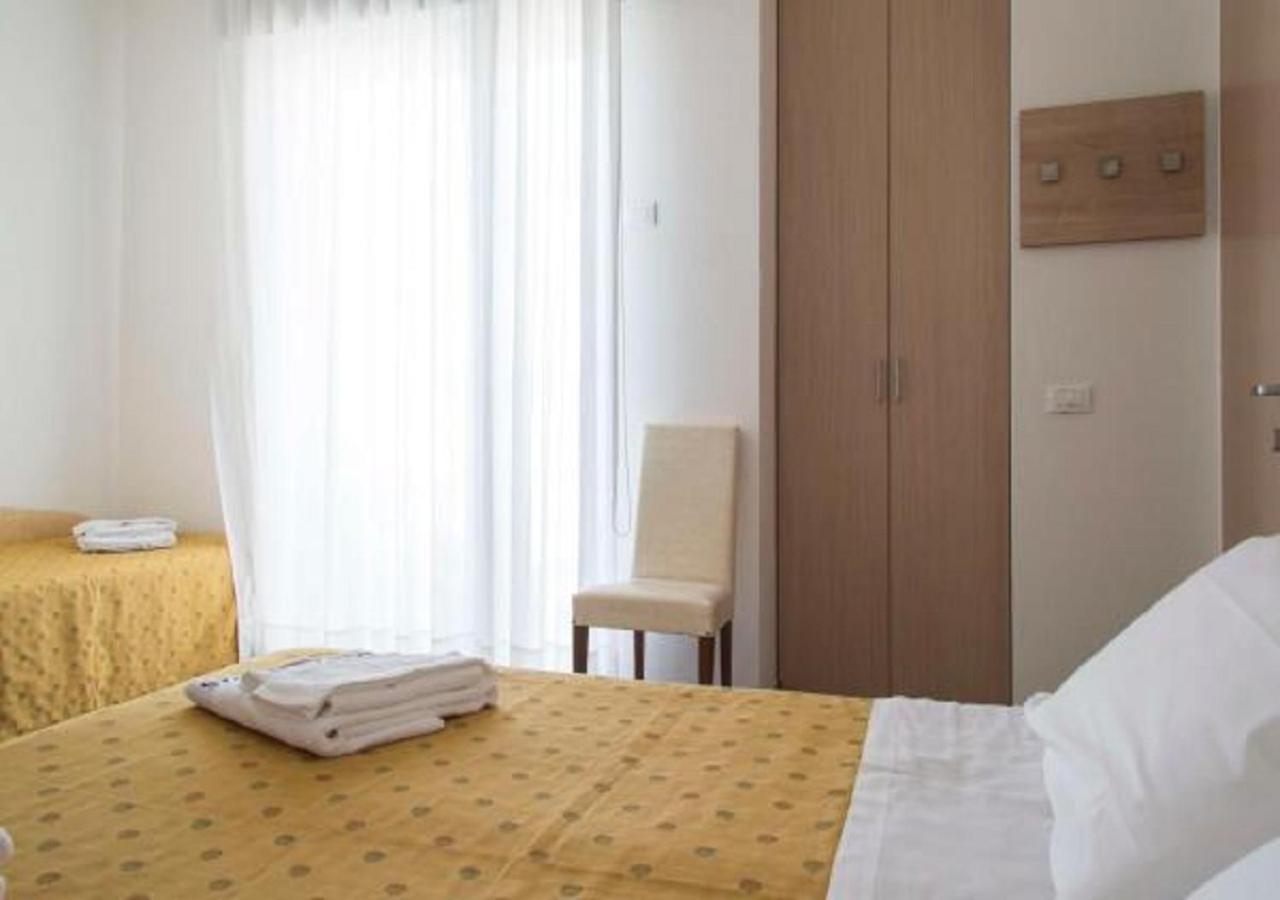 Hotel Nautilus Cattolica Rum bild